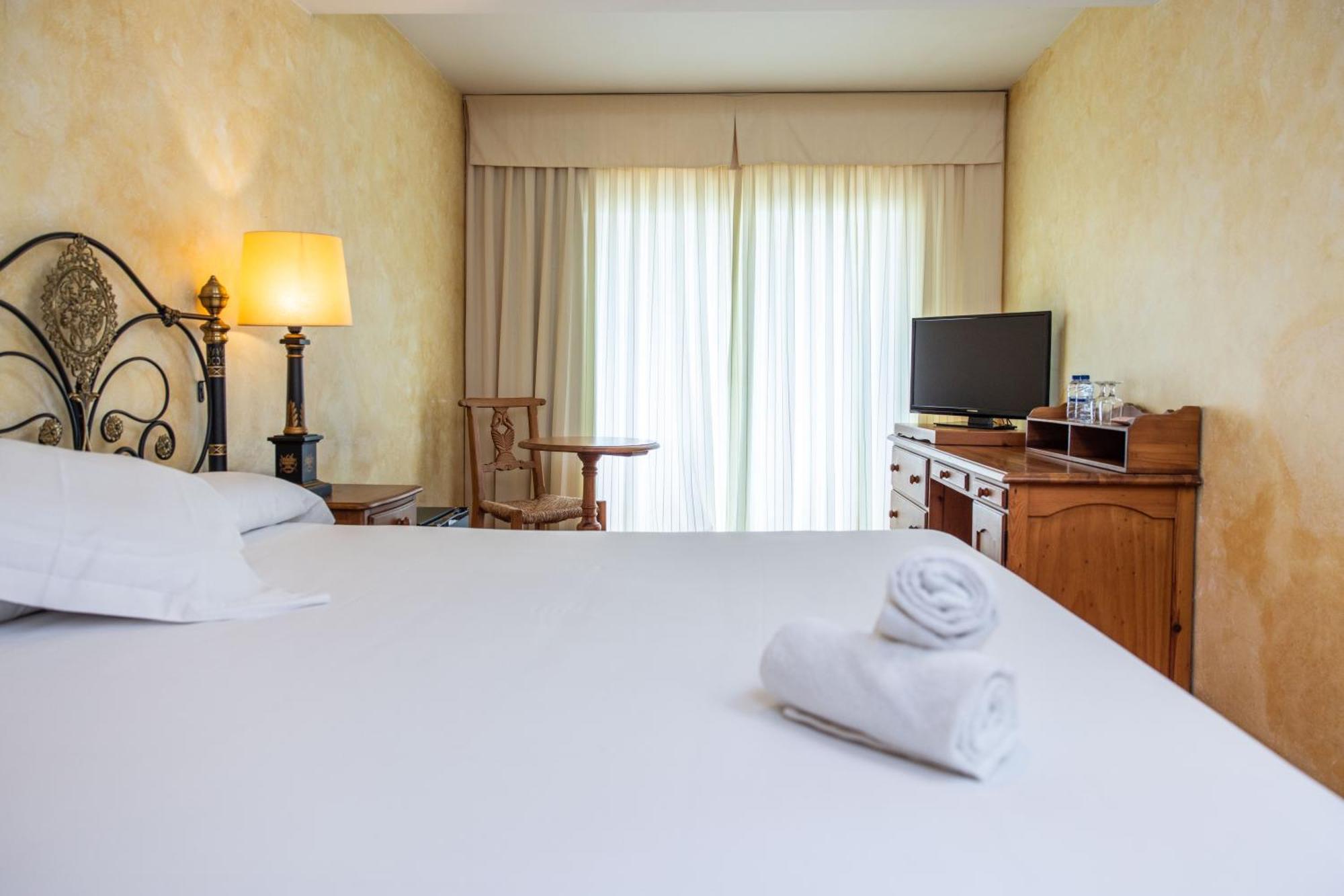 Rvhotels Vila De Tossa (Adults Only) Тоса де Мар Екстериор снимка